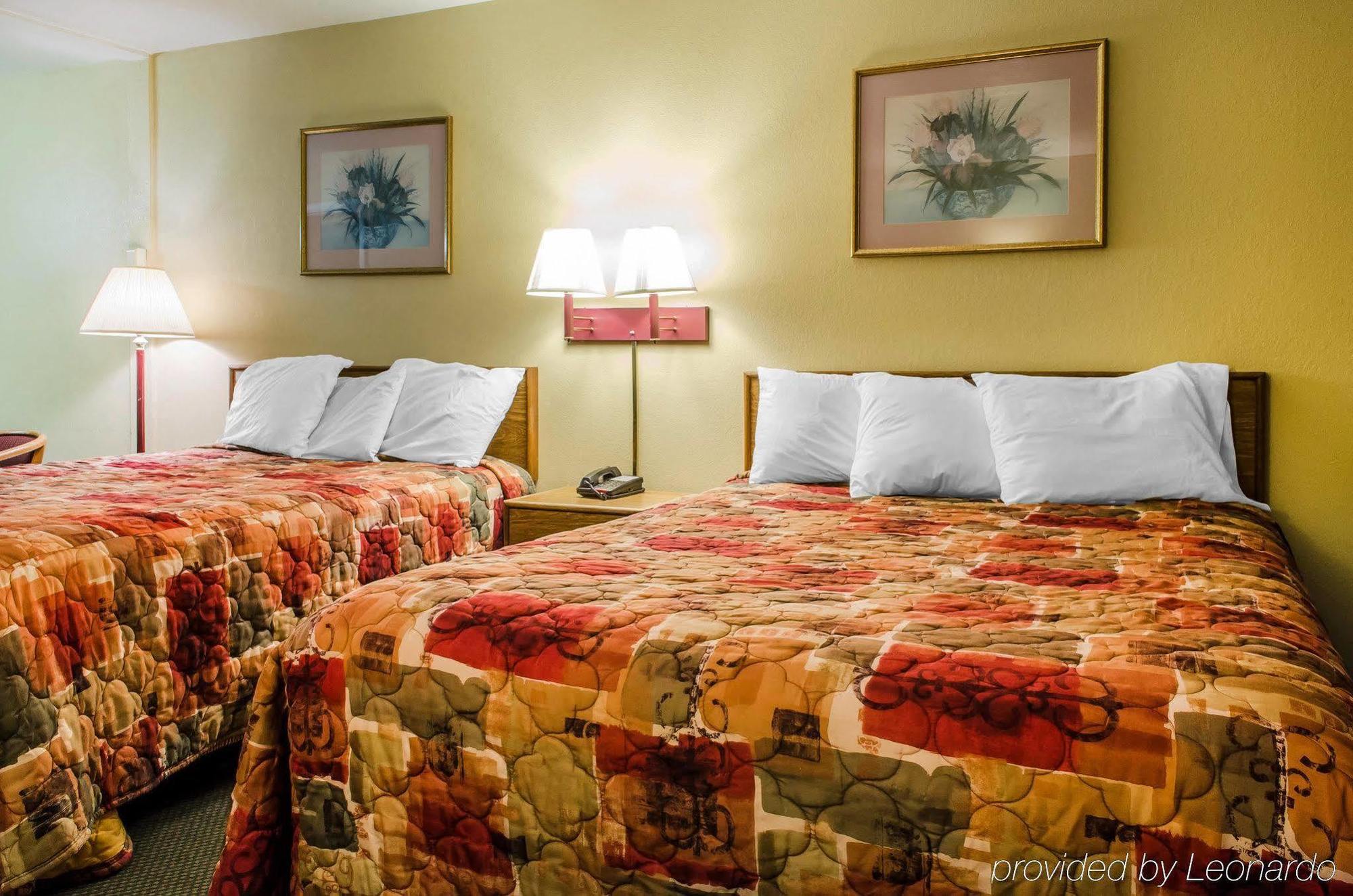 Relax Inn Lewisburg Bagian luar foto